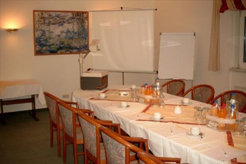 Greenline Hotel Hellfeld 노이브란덴부르크 시설 사진
