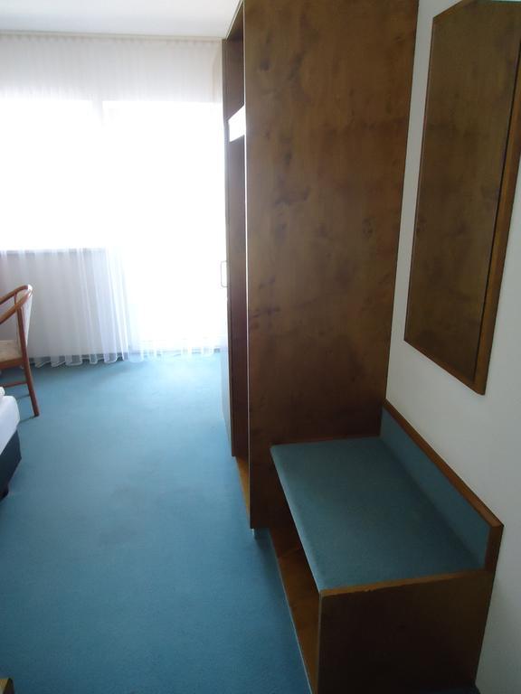 Greenline Hotel Hellfeld 노이브란덴부르크 객실 사진
