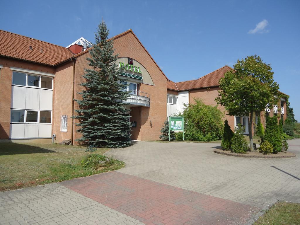 Greenline Hotel Hellfeld 노이브란덴부르크 외부 사진