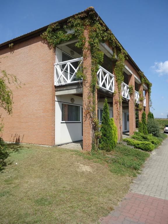 Greenline Hotel Hellfeld 노이브란덴부르크 외부 사진