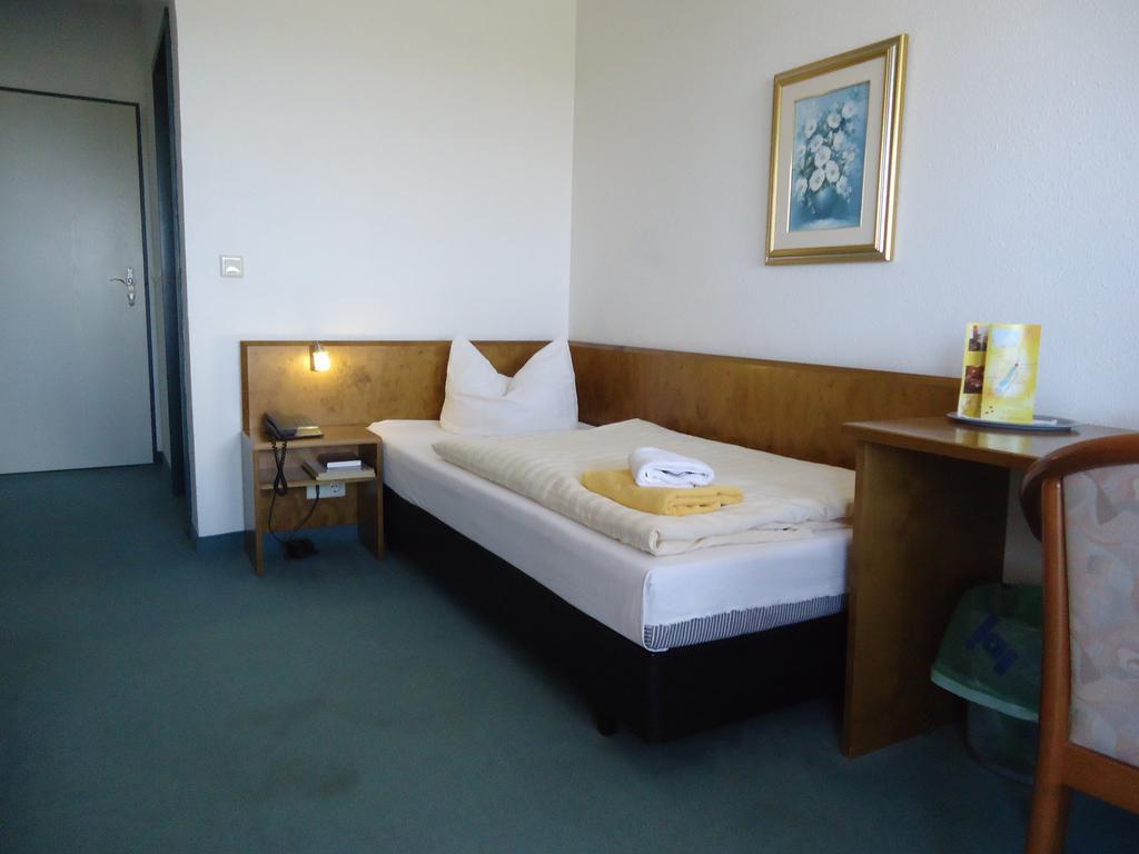 Greenline Hotel Hellfeld 노이브란덴부르크 외부 사진