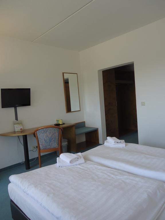 Greenline Hotel Hellfeld 노이브란덴부르크 외부 사진