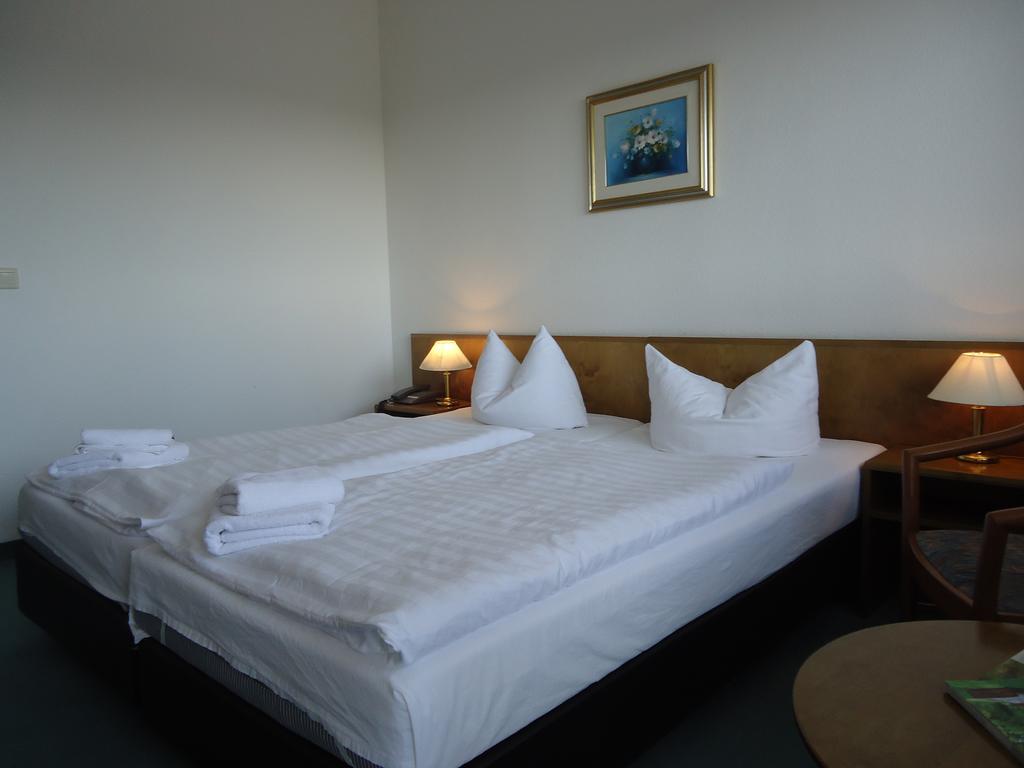 Greenline Hotel Hellfeld 노이브란덴부르크 외부 사진